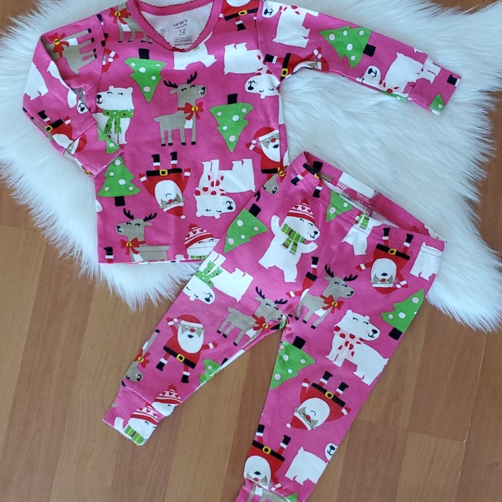 Carters 2 piece Christmas Santa pajamas 12 months